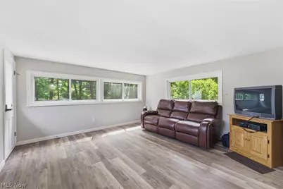 6006 Lake O Springs Avenue NW, Canton, OH 44718 - Photo 13