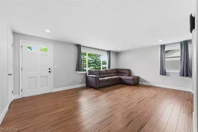 6006 Lake O Springs Avenue NW, Canton, OH 44718 - Photo 11
