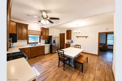 8942 Edison Street NE, Louisville, OH 44641 - Photo 7