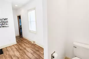 8942 Edison St NE, Louisville, OH 44641 - Photo 17