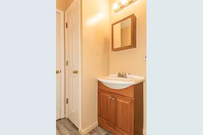 966 Windermere Drive, Willoughby, OH 44094 - Photo 13