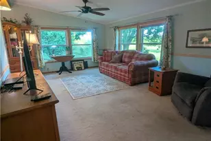 18395 Leatherwood Rd, Salesville, OH 43778 - Photo 15