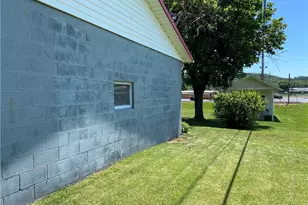 458 S Goodrich St, Newcomerstown, OH 43832 - Photo 39