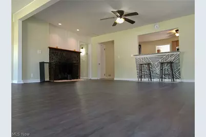 820 Peach Boulevard, Willoughby, OH 44094 - Photo 7