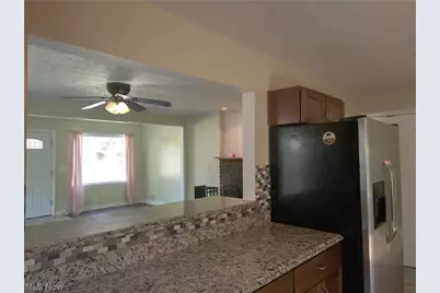 820 Peach Boulevard, Willoughby, OH 44094 - Photo 15