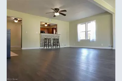 820 Peach Boulevard, Willoughby, OH 44094 - Photo 9