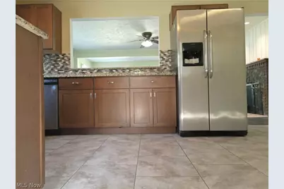 820 Peach Boulevard, Willoughby, OH 44094 - Photo 13