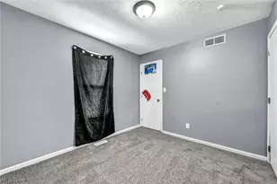 11219 Hopkins Ave, Loveland, OH 44108 - Photo 27