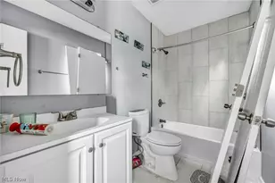 11219 Hopkins Ave, Loveland, OH 44108 - Photo 23