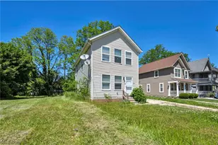 11219 Hopkins Ave, Loveland, OH 44108 - Photo 3