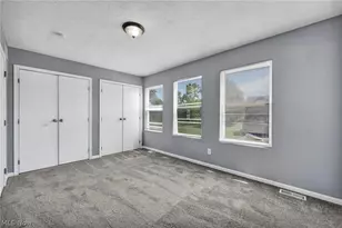 11219 Hopkins Ave, Loveland, OH 44108 - Photo 7
