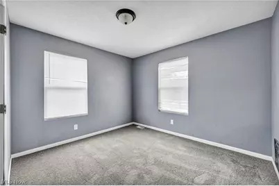 11219 Hopkins Avenue, Loveland, OH 44108 - Photo 9