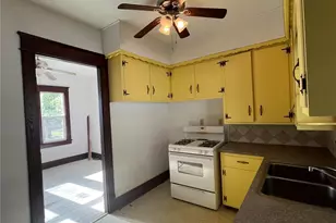 363 Spring St, Struthers, OH 44471 - Photo 7