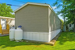 3354 Hilton St NW, Massillon, OH 44646 - Photo 3