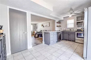 895 Brittney Ct, Willowick, OH 44095 - Photo 7