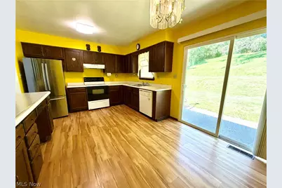 159 Valley Way, Weirton, WV 26062 - Photo 11