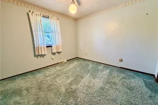 159 Valley Way, Weirton, WV 26062 - Photo 17