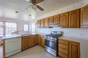651 E Parkleigh Dr, Green Hills, OH 44131 - Photo 13