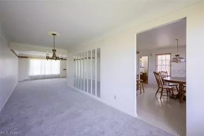 651 E Parkleigh Drive, Green Hills, OH 44131 - Photo 7