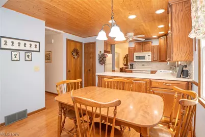 6890 Waltham Street NW, Canton, OH 44708 - Photo 17