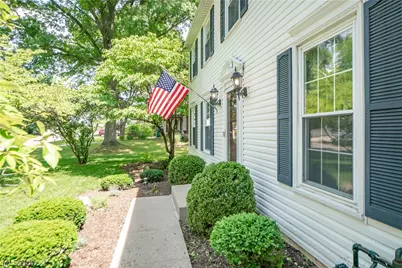 6890 Waltham Street NW, Canton, OH 44708 - Photo 5