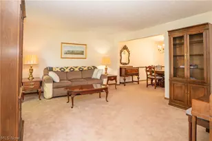 6890 Waltham St NW, Canton, OH 44708 - Photo 9
