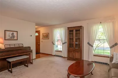 6890 Waltham Street NW, Canton, OH 44708 - Photo 7