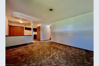122 Royal Crest Drive #G, Seville, OH 44273 - Photo 3