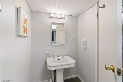 20675 Almar Drive, Huber Heights, OH 44122 - Photo 43