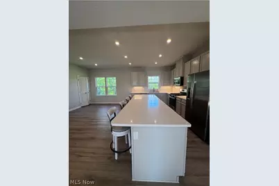 4045 N Steels Circle, Cuyahoga Falls, OH 44224 - Photo 3