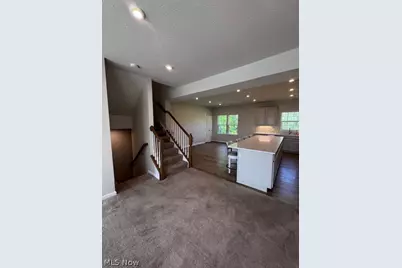4045 N Steels Circle, Cuyahoga Falls, OH 44224 - Photo 5