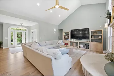 11565 Robin Wood Lane, Chagrin Falls, OH 44023 - Photo 5