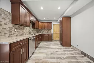 11565 Robin Wood Ln, Chagrin Falls, OH 44023 - Photo 37