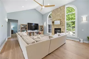 11565 Robin Wood Ln, Chagrin Falls, OH 44023 - Photo 3