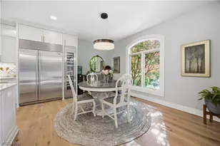 11565 Robin Wood Ln, Chagrin Falls, OH 44023 - Photo 9