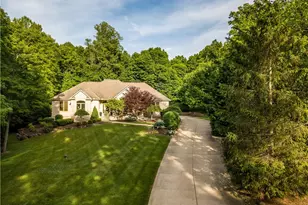 11565 Robin Wood Ln, Chagrin Falls, OH 44023 - Photo 49