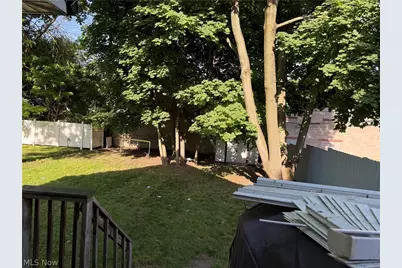 869 Berwin Street, Akron, OH 44310 - Photo 5