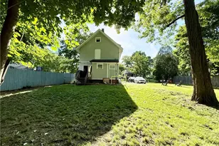 869 Berwin St, Akron, OH 44310 - Photo 3