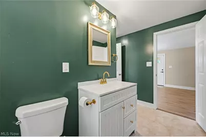 815 E Cassell Avenue, Barberton, OH 44203 - Photo 21