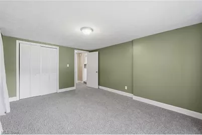 815 E Cassell Avenue, Barberton, OH 44203 - Photo 27