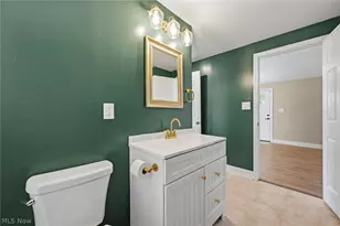 815 E Cassell Ave, Barberton, OH 44203 - Photo 21