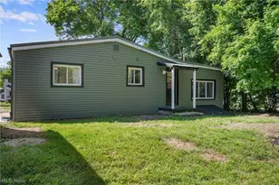 815 E Cassell Ave, Barberton, OH 44203 - Photo 29