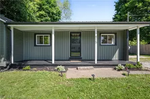 815 E Cassell Ave, Barberton, OH 44203 - Photo 5