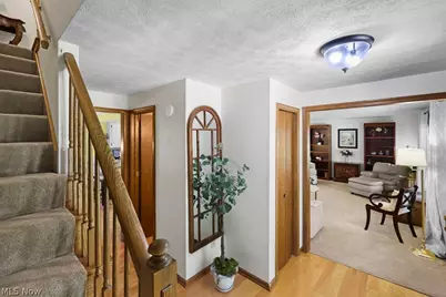 2438 Lyndon Drive, Green, OH 44685 - Photo 5