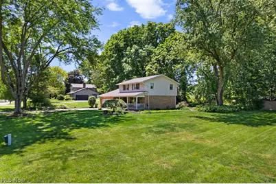 2438 Lyndon Drive, Green, OH 44685 - Photo 3