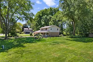 2438 Lyndon Dr, Green, OH 44685 - Photo 3
