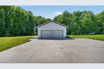10142 Hillcrest Road, Kirtland, OH 44094 - Photo 45