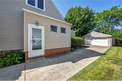 2218 Larchmont Drive, Wickliffe, OH 44092 - Photo 31