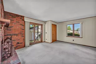 2218 Larchmont Dr, Wickliffe, OH 44092 - Photo 7
