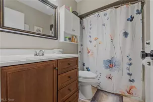 544 Homestead Dr, Williamstown, WV 26187 - Photo 25